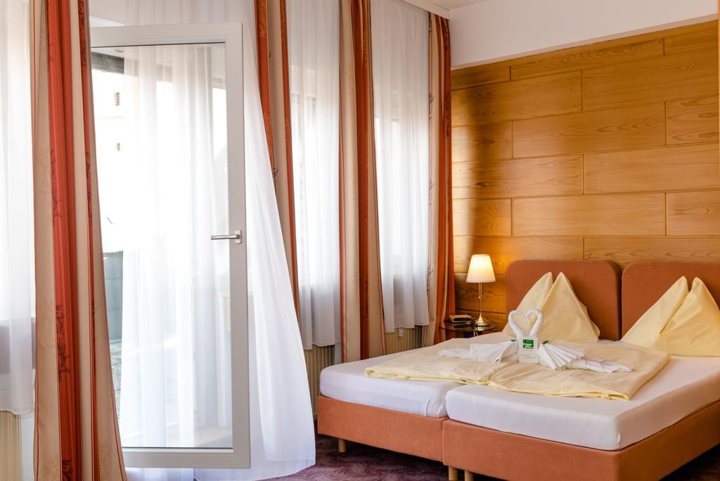 Stadthotel Schwerterbraeu Judenburg Extérieur photo