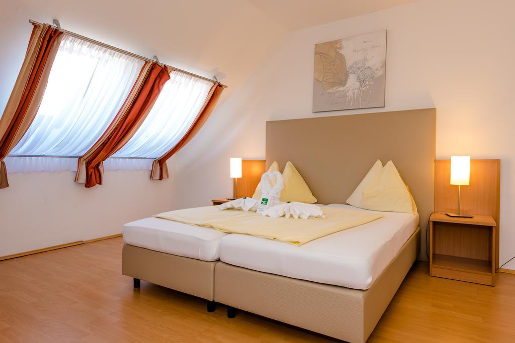 Stadthotel Schwerterbraeu Judenburg Extérieur photo