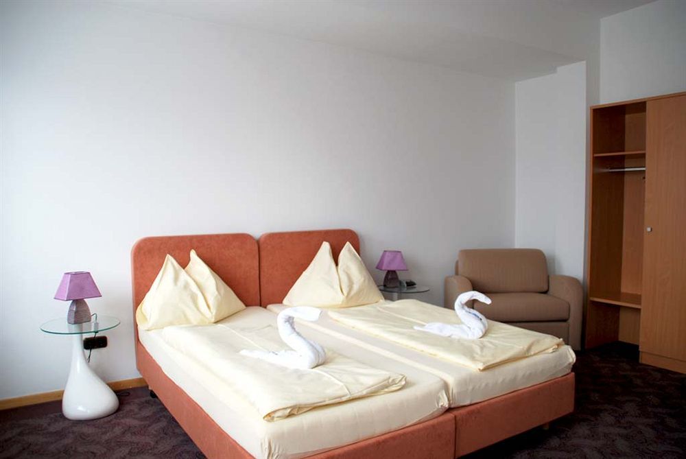 Stadthotel Schwerterbraeu Judenburg Extérieur photo