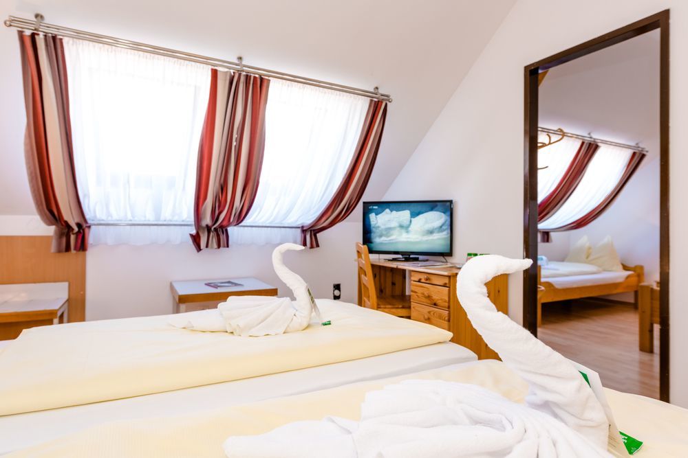 Stadthotel Schwerterbraeu Judenburg Extérieur photo