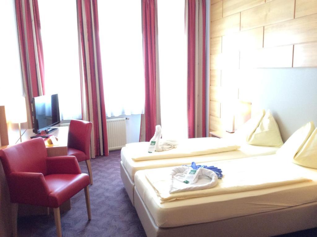 Stadthotel Schwerterbraeu Judenburg Extérieur photo