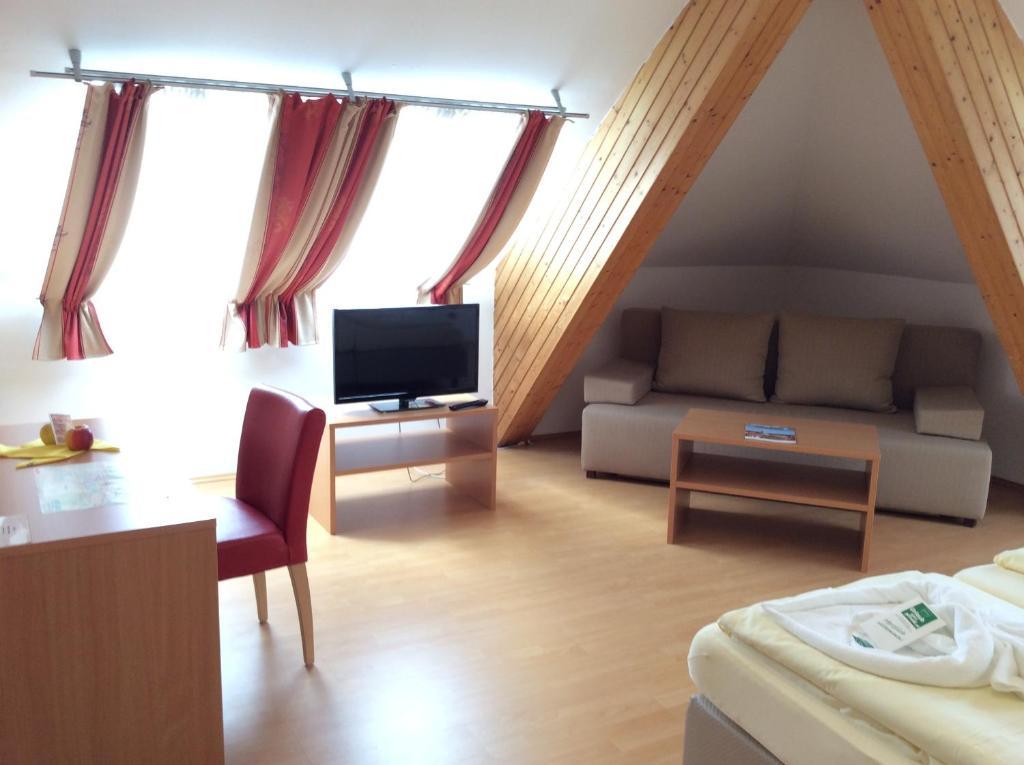 Stadthotel Schwerterbraeu Judenburg Chambre photo