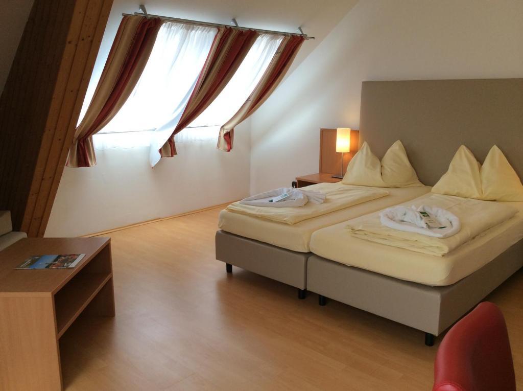 Stadthotel Schwerterbraeu Judenburg Extérieur photo