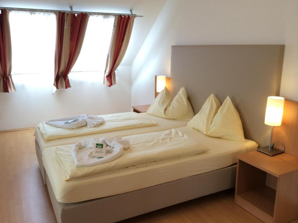 Stadthotel Schwerterbraeu Judenburg Chambre photo