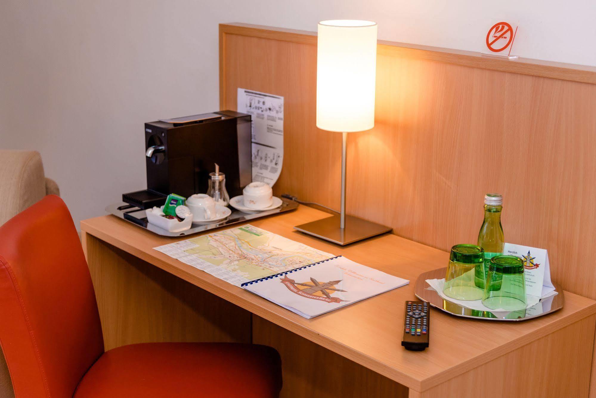 Stadthotel Schwerterbraeu Judenburg Extérieur photo