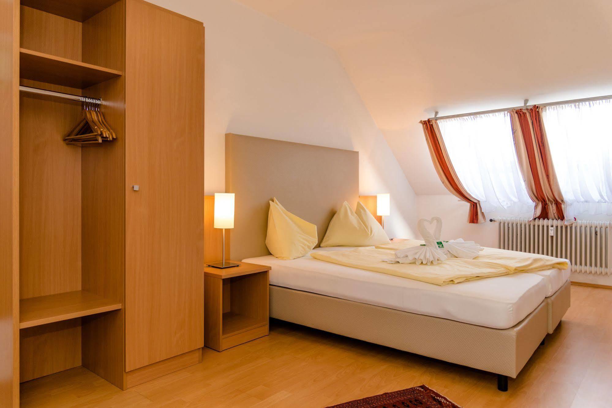 Stadthotel Schwerterbraeu Judenburg Extérieur photo